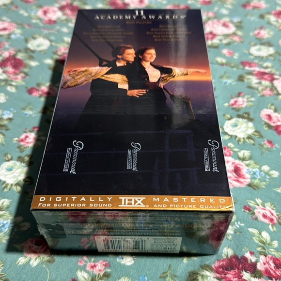 TITANIC 📼 movie 🍿 on VHS! Original factory sealed. Excellent condition! 2tapes - Picture 5 of 10
